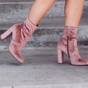 STEVE MADDEN Velvet Booties